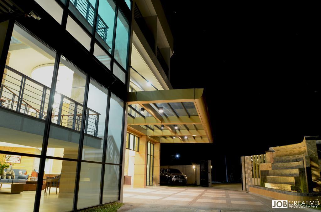 Rivermount Hotel And Resort Sarrat Exterior foto