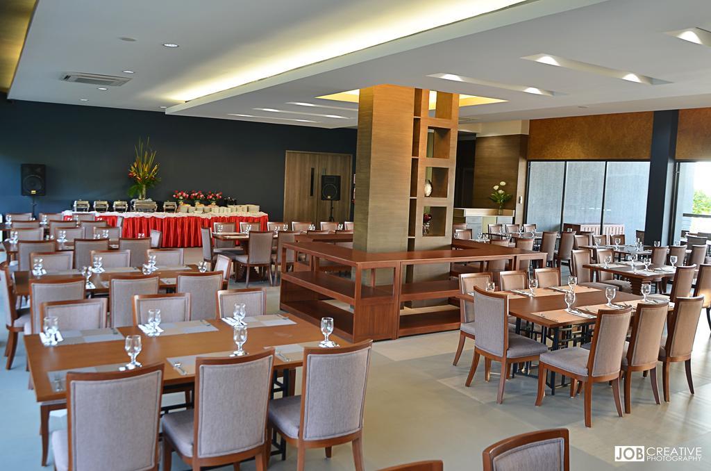 Rivermount Hotel And Resort Sarrat Exterior foto