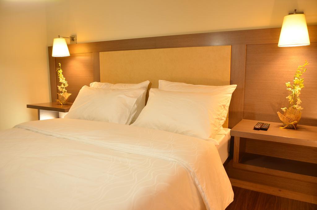 Rivermount Hotel And Resort Sarrat Exterior foto