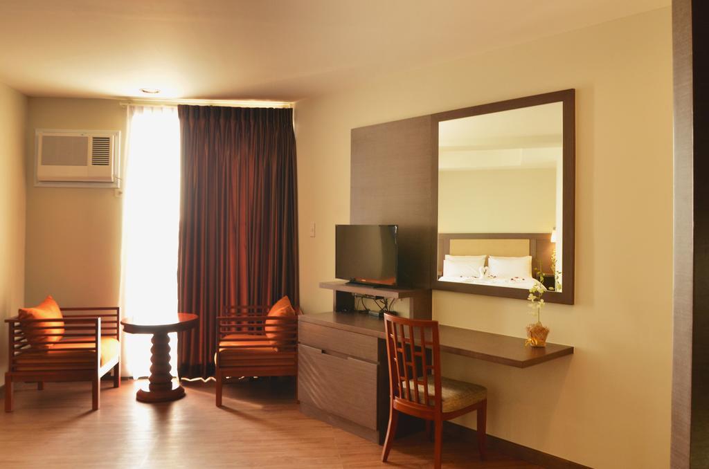 Rivermount Hotel And Resort Sarrat Exterior foto
