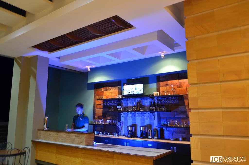 Rivermount Hotel And Resort Sarrat Exterior foto