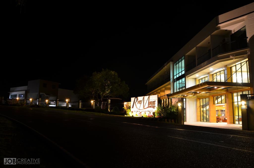 Rivermount Hotel And Resort Sarrat Exterior foto