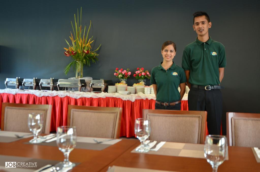 Rivermount Hotel And Resort Sarrat Exterior foto