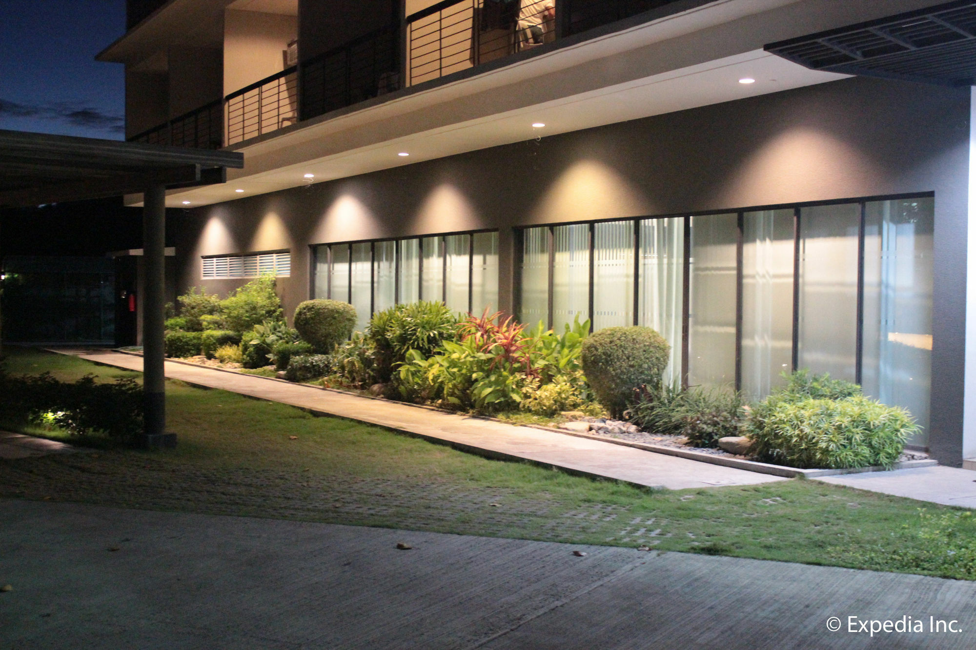 Rivermount Hotel And Resort Sarrat Exterior foto