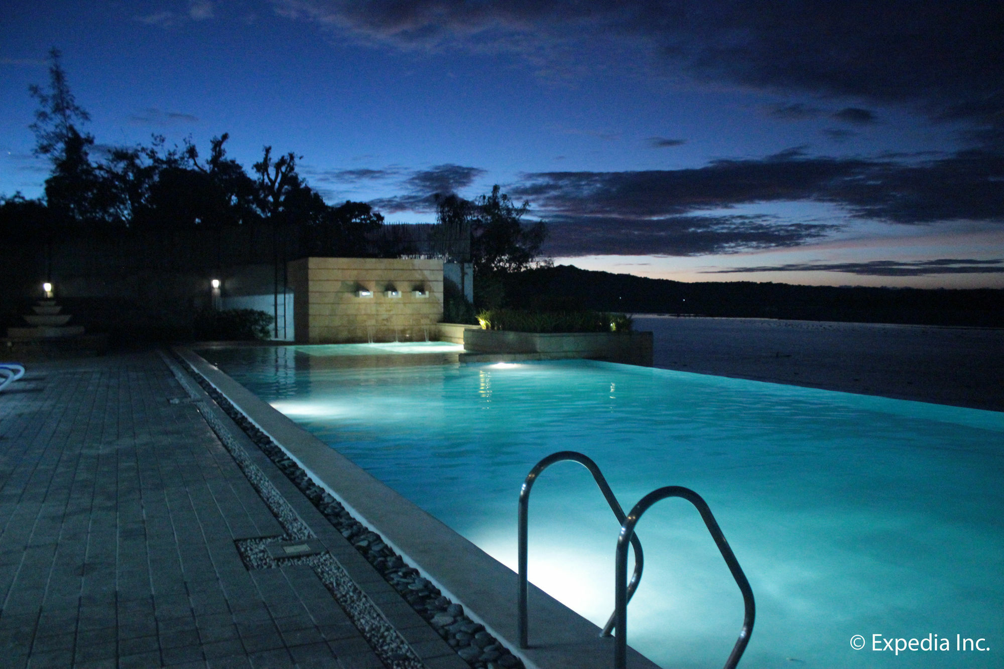 Rivermount Hotel And Resort Sarrat Exterior foto